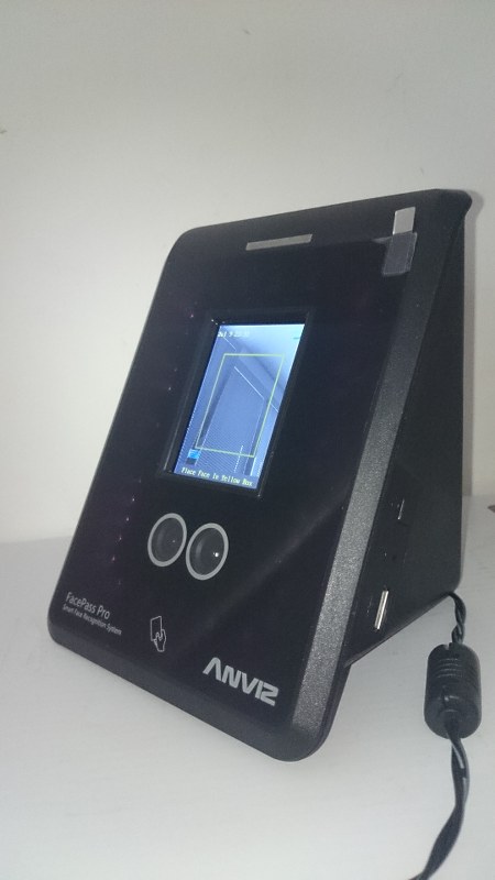 SISTEMA RILEVAZIONE PRESENZE SVAR 3-FINGER/A, L'UNICO IN COMMERCIO CON 6 MESI DI ASSISTENZA COMPRESA E CORSO DI ISTRUZIONE SOFTWARE IN TELEASSISTENZA