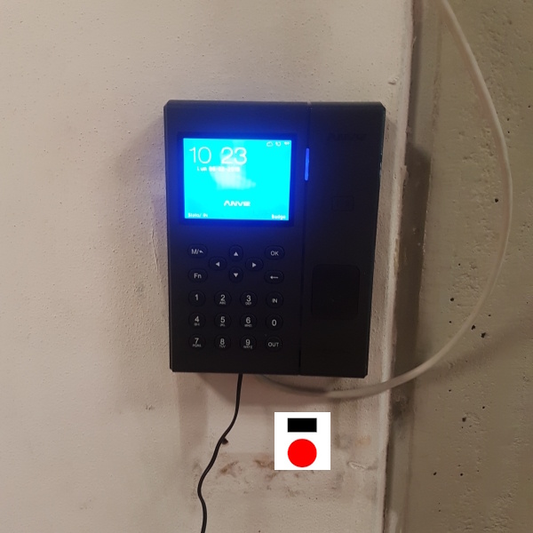 La Soluzione Implementata: Sistema di Rilevazione Presenze Web con Tecnologia RFID