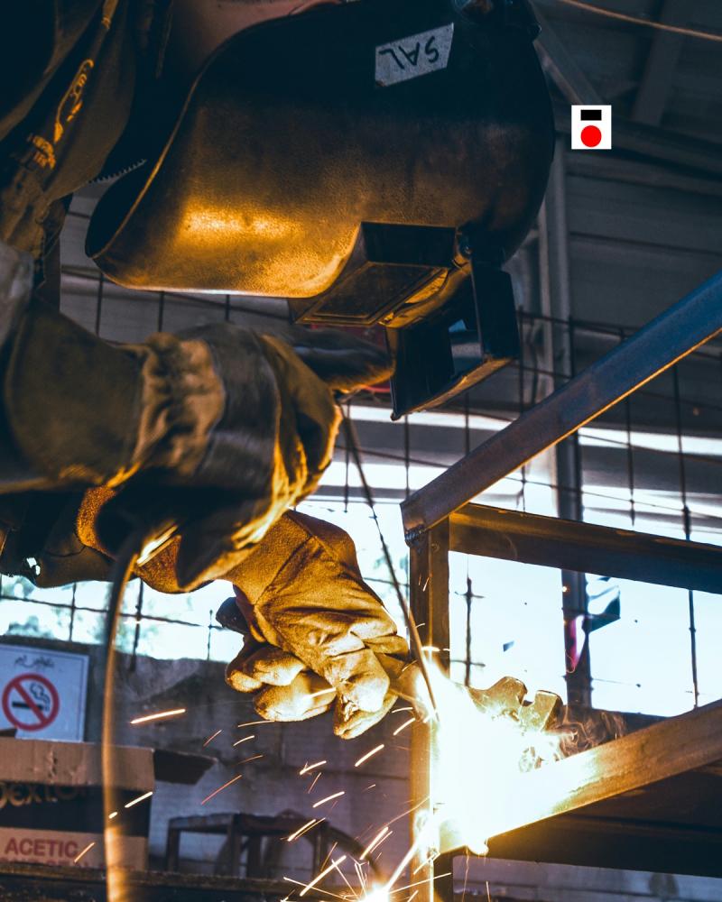 Gestione commesse e rilevazione presenze integrate a Vicenza per azienda metallurgica ferro e acciaio